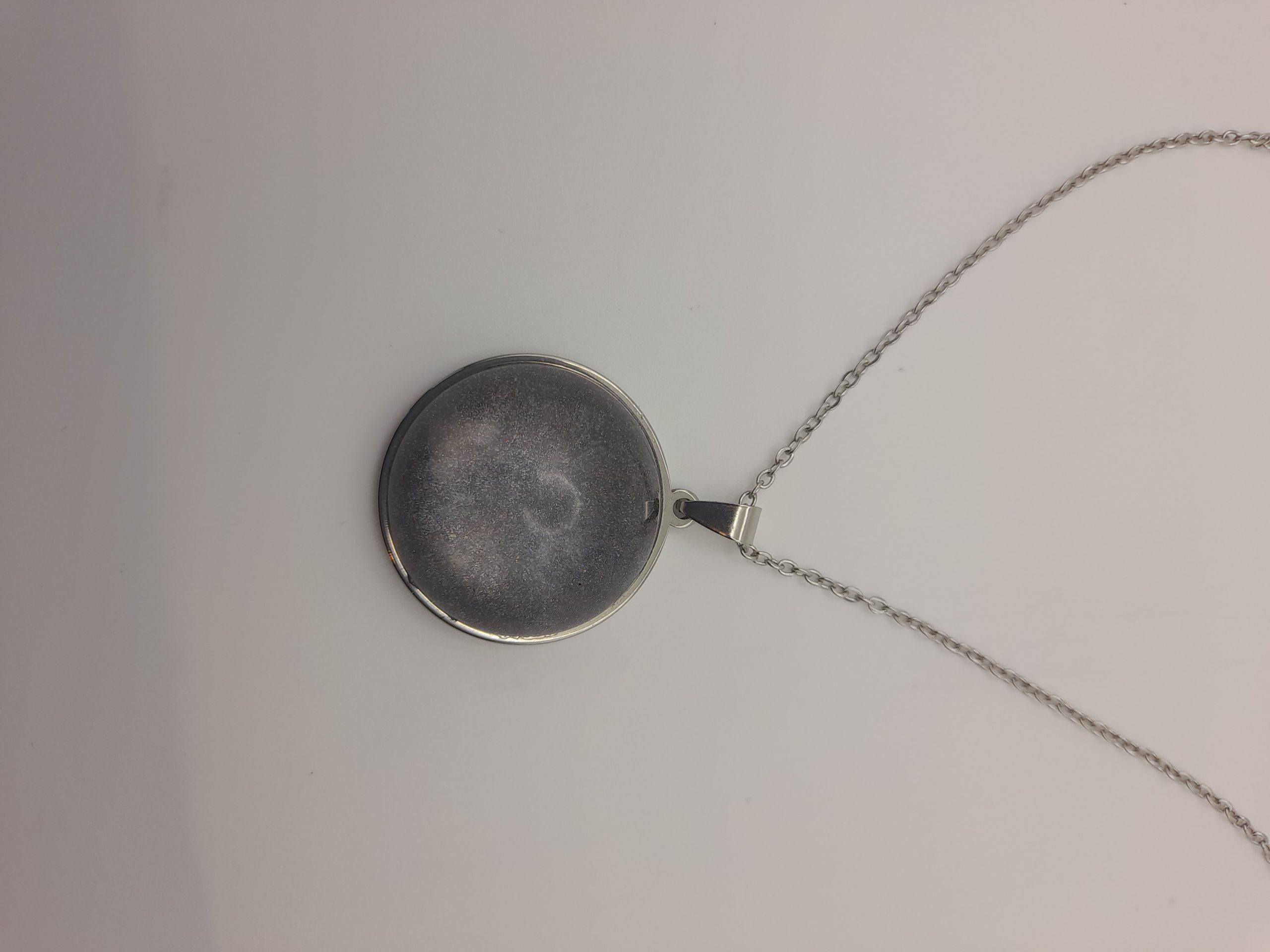 Shimmering Cabochon Pendant - Image 4