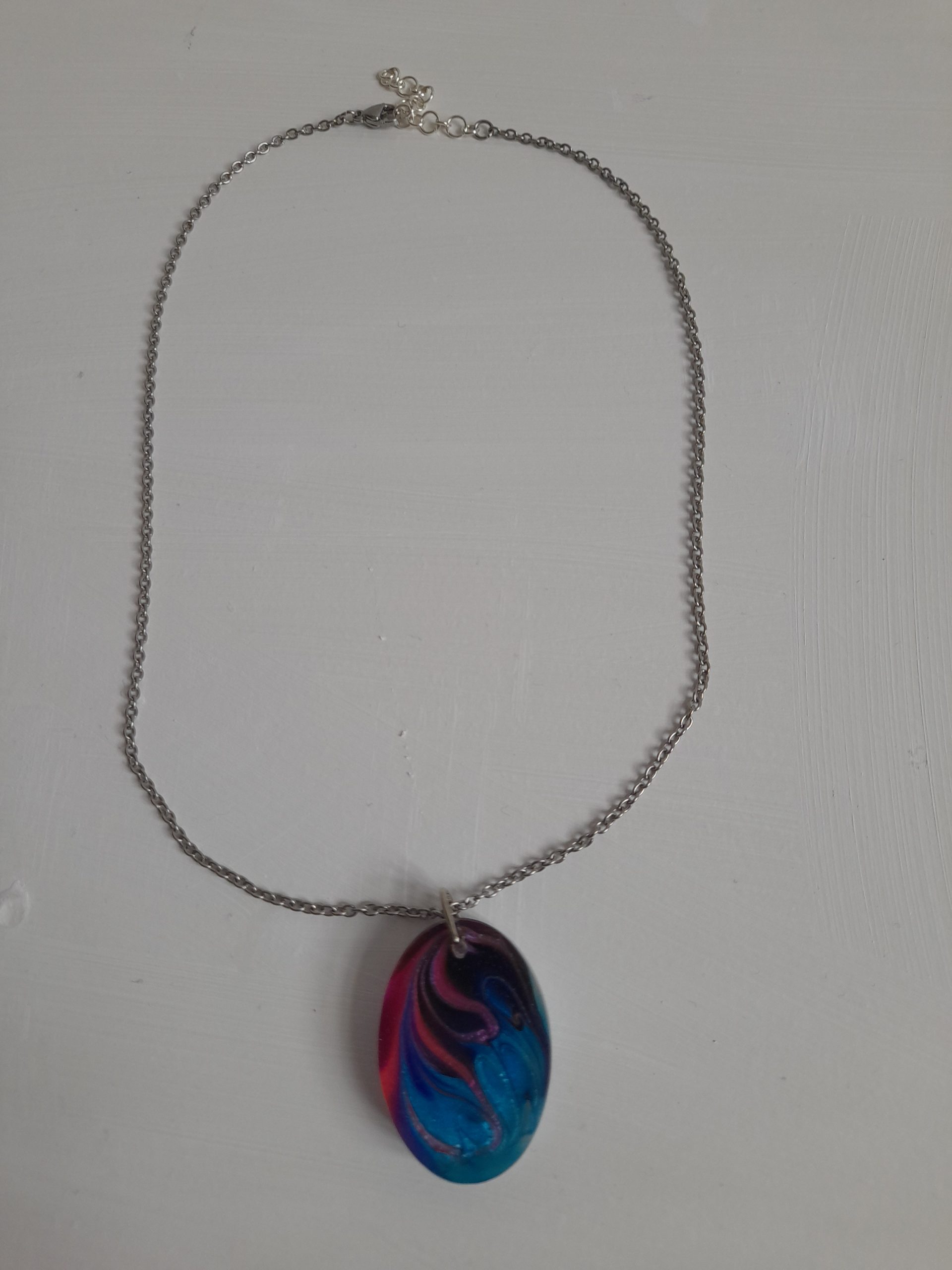 Swirl Oval Pendant